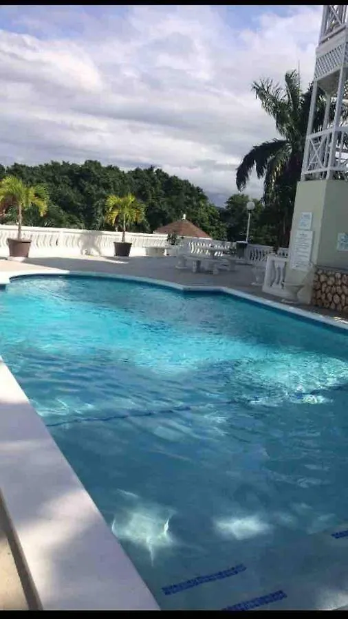 #D1 Castle Studio Wifi King Bed Ocho Rios Jamaica 0*,